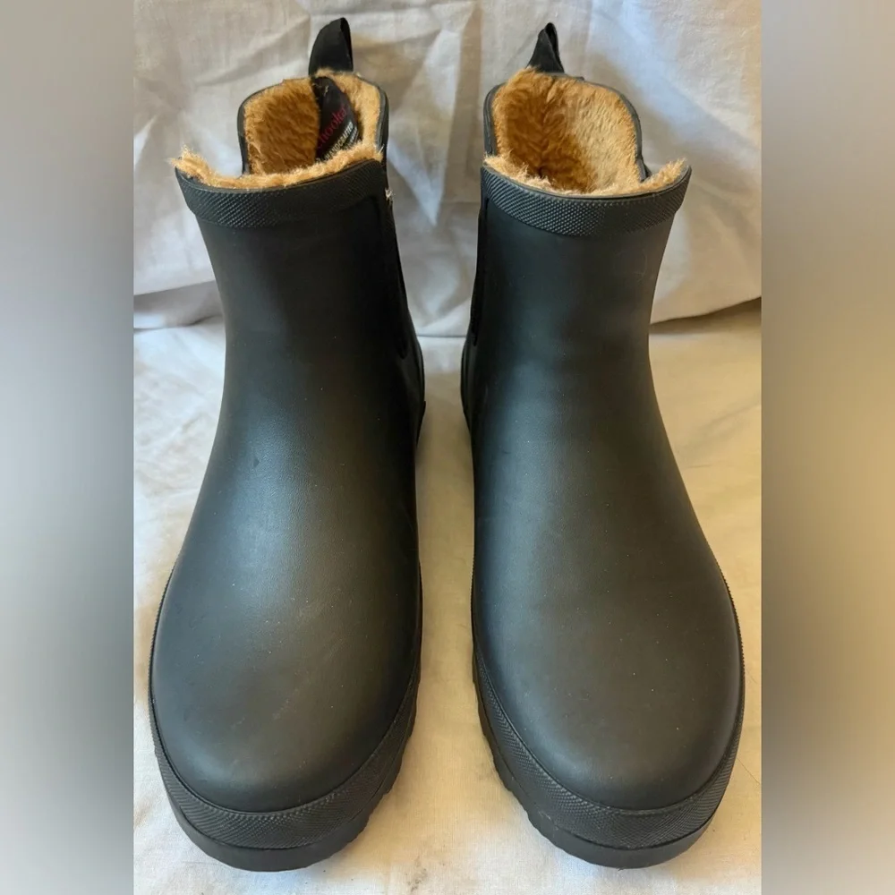 Chooka Women's Waterproof Chelsea Rain Bootie plush lining Black Size 8 | Used